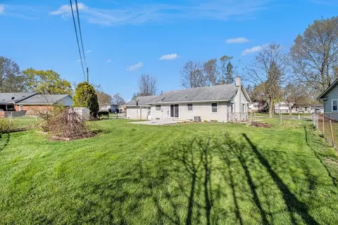 Exterior - 4359 Captains Ln, Flint, MI 48507 photo 6 of 12
