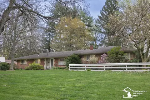 6940 Stockport, Lambertville, MI 48144