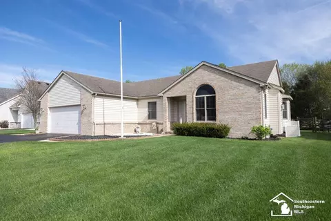 8236 Michelle, Lambertville, MI 48144