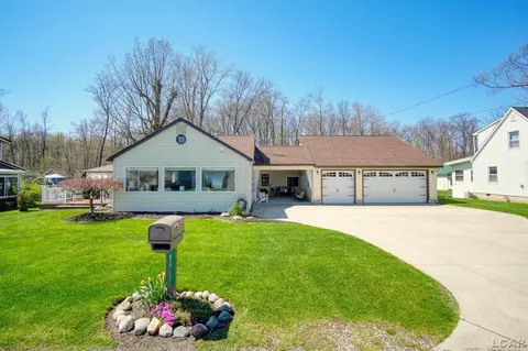 8417 Horton Bch, Manitou Beach, MI 49253