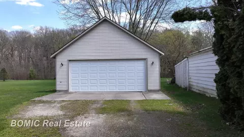 Exterior - 12903 Alma, Burt, MI 48417 photo 5 of 7