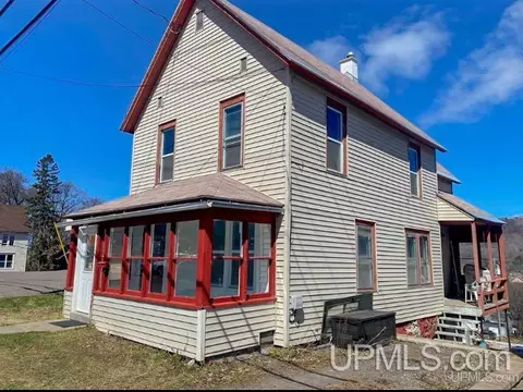404 E Houghton, Houghton, MI 49931