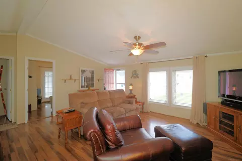 Living - 2545 Lakeshore Rd #LOT 71, Applegate, MI 48401 photo 4 of 6