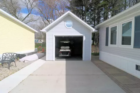 Exterior - 2545 Lakeshore Rd #LOT 71, Applegate, MI 48401 photo 8 of 11