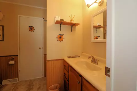 Bath - 2545 Lakeshore Rd #LOT 71, Applegate, MI 48401 photo 2 of 5