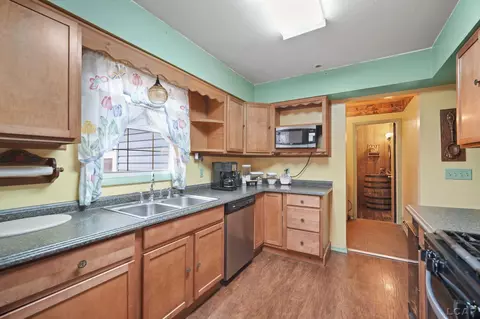Kitchen - 4278 Mohawk, Adrian, MI 49221 photo 2 of 3