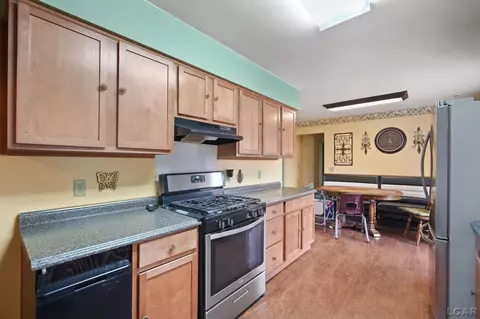 Kitchen - 4278 Mohawk, Adrian, MI 49221 photo 3 of 3