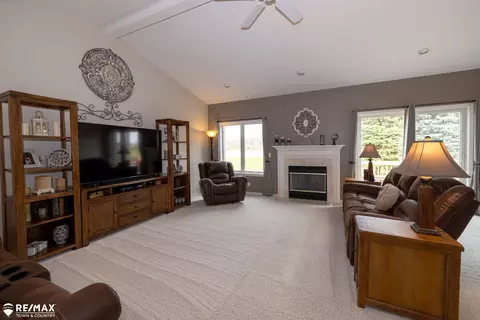 Living - 6354 Queens, Flushing, MI 48433 photo 1 of 2