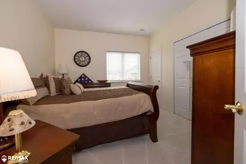 Bedroom - 6354 Queens, Flushing, MI 48433 photo 7 of 9