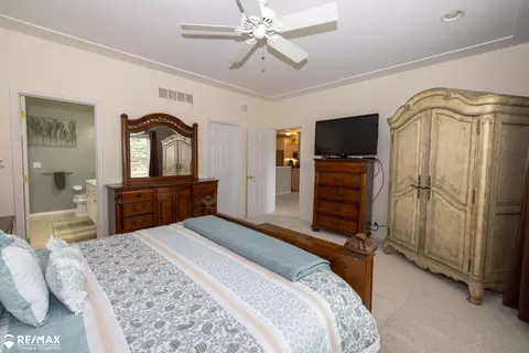 Bedroom - 6354 Queens, Flushing, MI 48433 photo 6 of 9