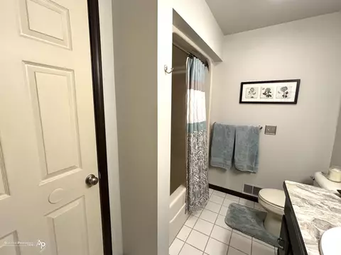 Bath - 2390 Venezia, Davison, MI 48423 photo 4 of 7
