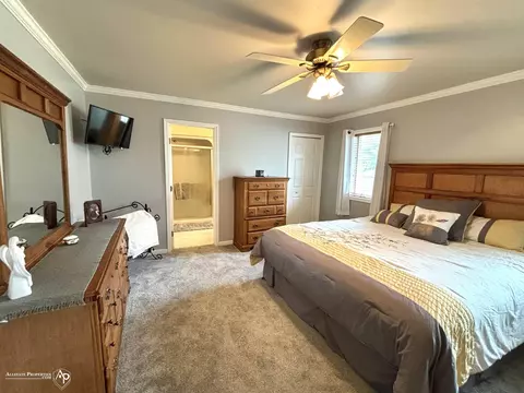 Bedroom - 2390 Venezia, Davison, MI 48423 photo 3 of 7