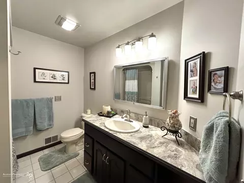 Bath - 2390 Venezia, Davison, MI 48423 photo 5 of 7