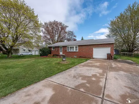 4458 W Albain, Monroe, MI 48161