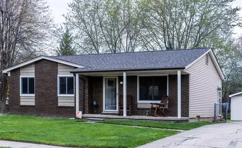 19155 Porter, Clinton Township, MI 48038