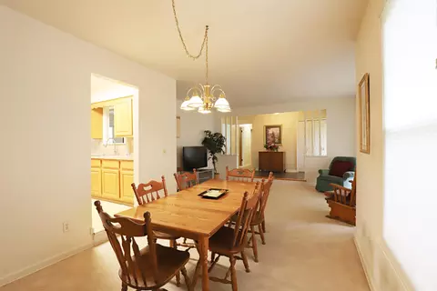 Dining - 2506 Redwood, Flushing, MI 48433 photo 1 of 4