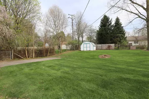 Exterior - 2506 Redwood, Flushing, MI 48433 photo 6 of 8