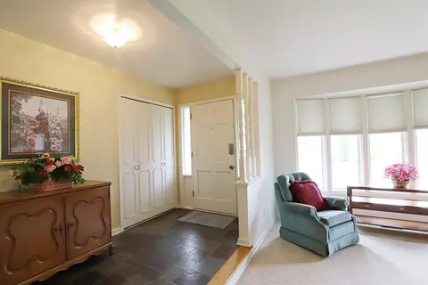 Entry Way - 2506 Redwood, Flushing, MI 48433 photo 1 of 1