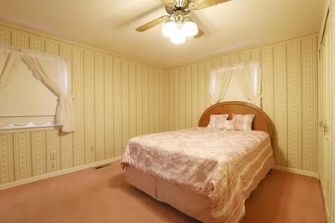 Bedroom - 2506 Redwood, Flushing, MI 48433 photo 1 of 2