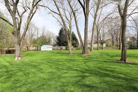 Exterior - 2506 Redwood, Flushing, MI 48433 photo 4 of 8