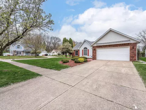 Exterior - 1712 Fredericks, Monroe, MI 48162 photo 3 of 10