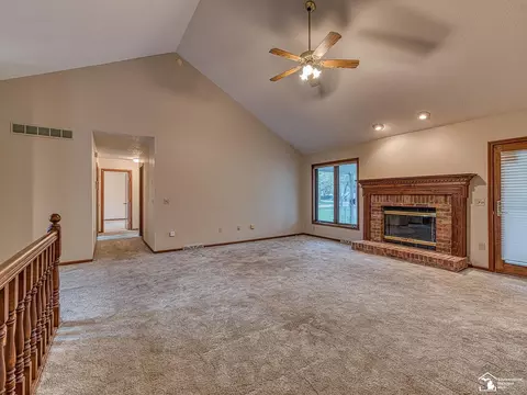 Living - 1712 Fredericks, Monroe, MI 48162 photo 2 of 4
