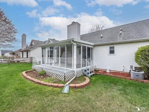 Exterior - 1712 Fredericks, Monroe, MI 48162 photo 5 of 10
