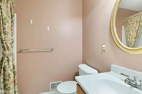Bath - 46492 Imperial, Macomb, MI 48044 photo 3 of 3