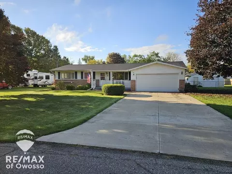 1918 Grove, Owosso, MI 48867