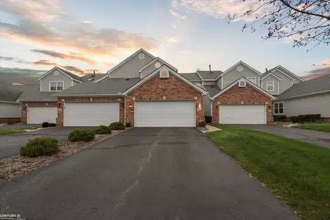 5938 Creekside, Troy, MI 48085