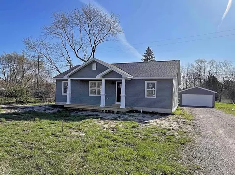 1960 N Harvey, Kimball, MI 48074