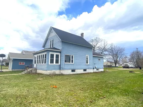 618 Minnesota, Gladstone, MI 49837