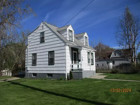 830 S Saginaw, Owosso, MI 48867