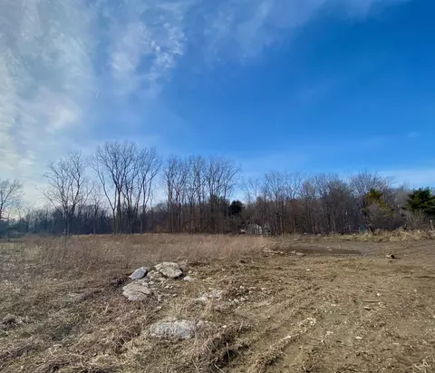 APT 18 Eagle Forest, Freeland, MI 48623
