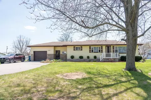 Exterior - 1476 Parish, Kawkawlin, MI 48631 photo 2 of 10