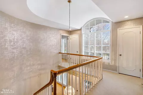 Entry Way - 544 Coventry, Grosse Pointe Woods, MI 48236 photo 5 of 7
