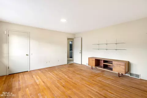 Living - 544 Coventry, Grosse Pointe Woods, MI 48236 photo 9 of 9