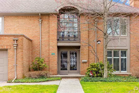 Exterior - 544 Coventry, Grosse Pointe Woods, MI 48236 photo 2 of 17