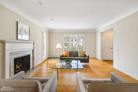 Living - 544 Coventry, Grosse Pointe Woods, MI 48236 photo 2 of 9