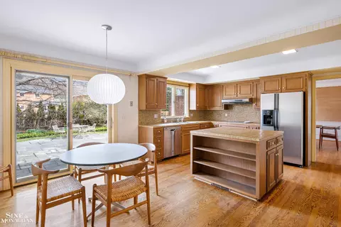 Kitchen - 544 Coventry, Grosse Pointe Woods, MI 48236 photo 1 of 4