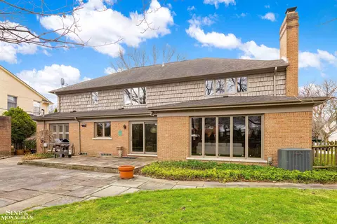 Exterior - 544 Coventry, Grosse Pointe Woods, MI 48236 photo 9 of 17