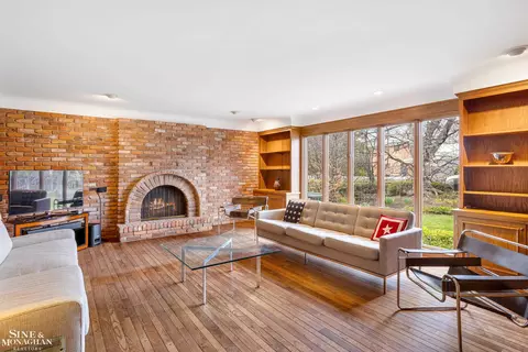 Living - 544 Coventry, Grosse Pointe Woods, MI 48236 photo 5 of 9