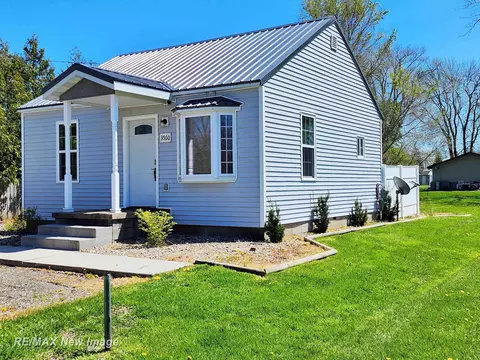 3560 Mckinley, Saginaw, MI 48604