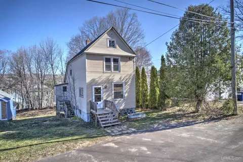 504 W Baraga, Houghton, MI 49931