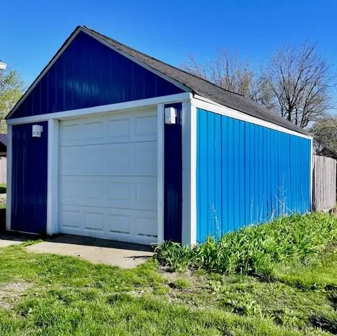 Exterior - 2188 E Buder, Burton, MI 48529 photo 7 of 10