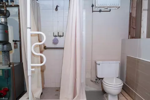 Bath - 11439 E Riv, Dewitt, MI 48820 photo 2 of 2
