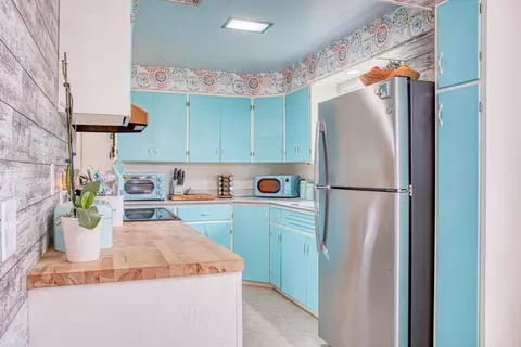 Kitchen - 11439 E Riv, Dewitt, MI 48820 photo 1 of 1