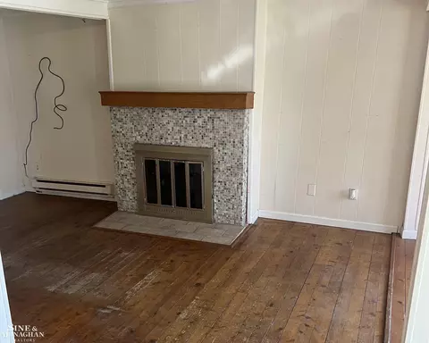 416 Ruskin Ave, Algonac, MI 48001 photo 4