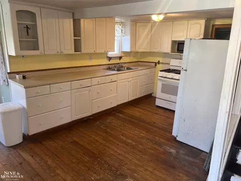 416 Ruskin Ave, Algonac, MI 48001 photo 7