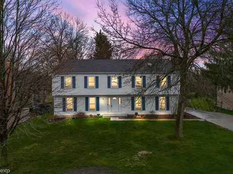 1390 N Fairview, Rochester Hills, MI 48306